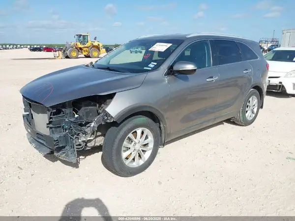 5XYPG4A3XHG241998 2017 KIA SORENTO - Image 2