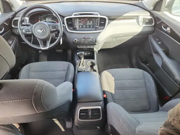 5XYPG4A3XHG242844 2017 KIA SORENTO - Image 8
