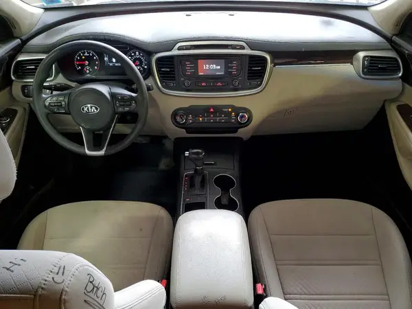 5XYPG4A3XHG246733 2017 KIA SORENTO - Image 8