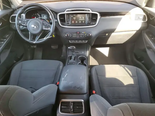 5XYPG4A3XHG247252 2017 KIA SORENTO - Image 8