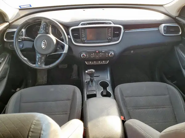 5XYPG4A3XHG247588 2017 KIA SORENTO - Image 8