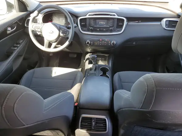 5XYPG4A3XHG248157 2017 KIA SORENTO - Image 8