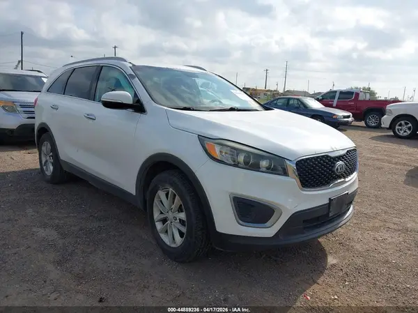 5XYPG4A3XHG250930 2017 KIA SORENTO - Image 1