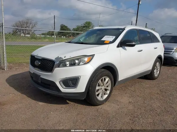 5XYPG4A3XHG250930 2017 KIA SORENTO - Image 2