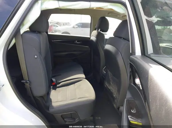 5XYPG4A3XHG250930 2017 KIA SORENTO - Image 8