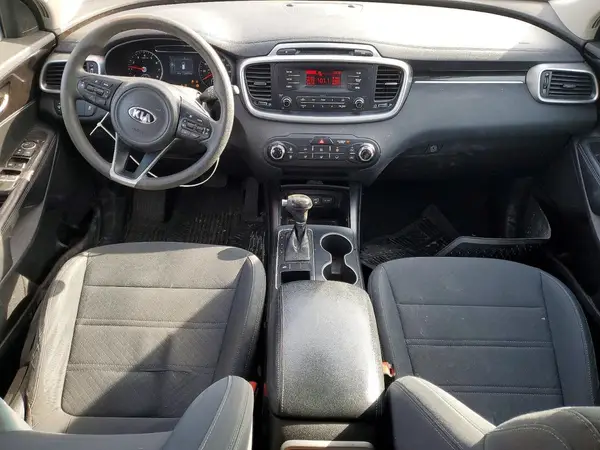 5XYPG4A3XHG252547 2017 KIA SORENTO - Image 8