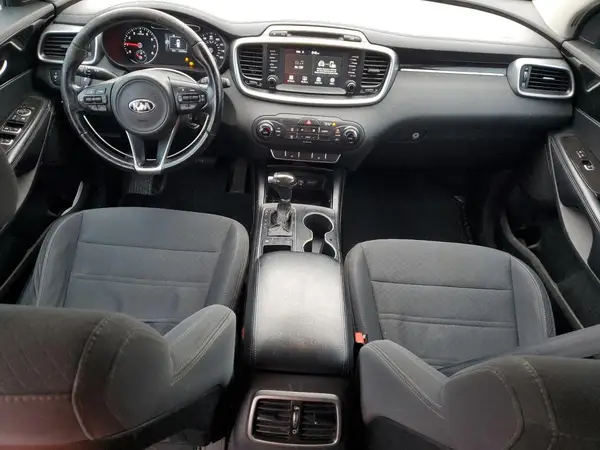 5XYPG4A3XHG254637 2017 KIA SORENTO - Image 8