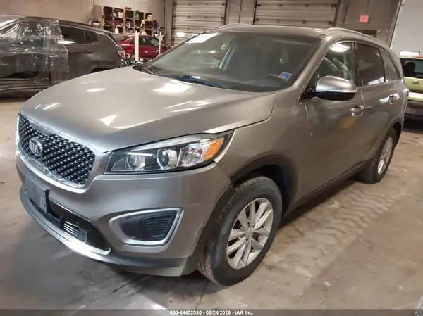 5XYPG4A3XHG254721 2017 KIA SORENTO - Image 2
