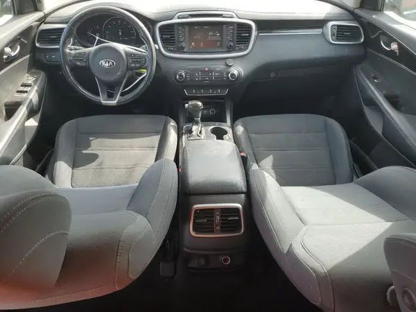 5XYPG4A3XHG258249 2017 KIA SORENTO - Image 8