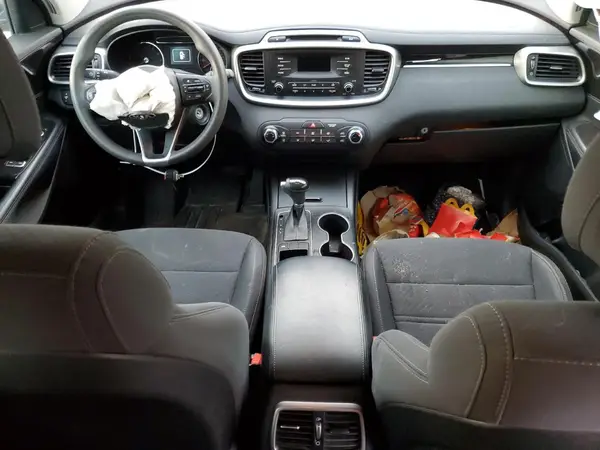 5XYPG4A3XHG258705 2017 KIA SORENTO - Image 8