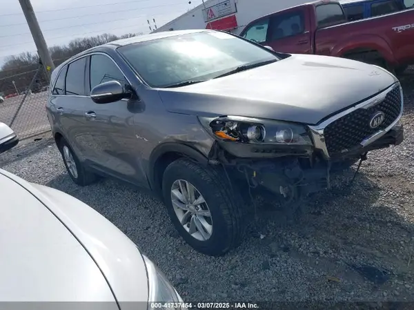 5XYPG4A3XHG260440 2017 KIA SORENTO - Image 1
