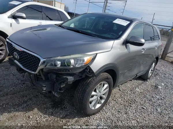 5XYPG4A3XHG260440 2017 KIA SORENTO - Image 2