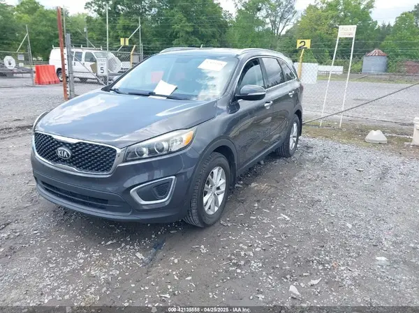 5XYPG4A3XHG264438 2017 KIA SORENTO - Image 2