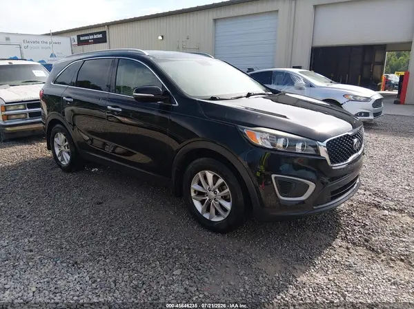 5XYPG4A3XHG264827 2017 KIA SORENTO - Image 1