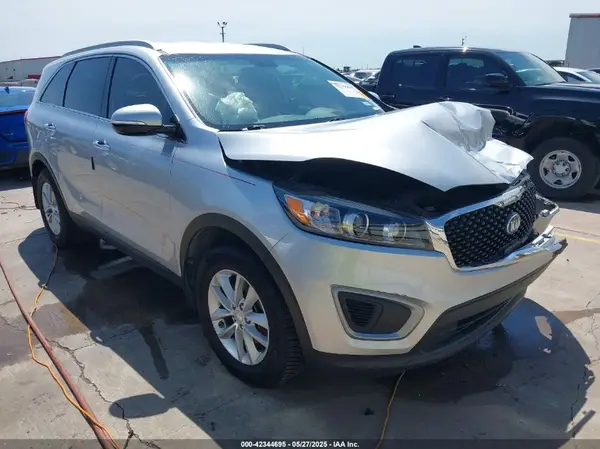 5XYPG4A3XHG265007 2017 KIA SORENTO - Image 1