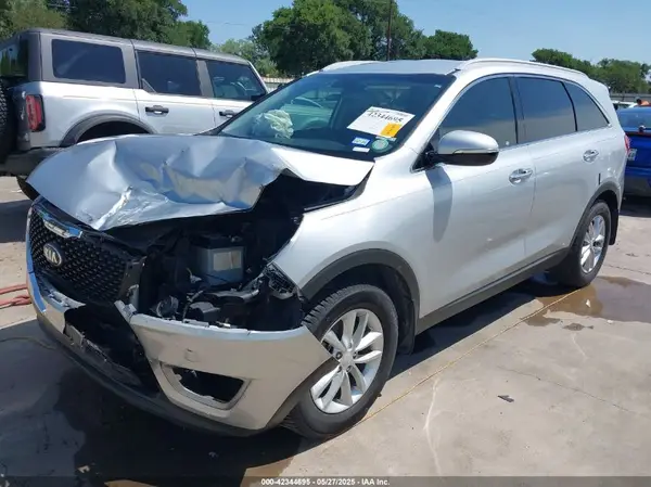5XYPG4A3XHG265007 2017 KIA SORENTO - Image 2