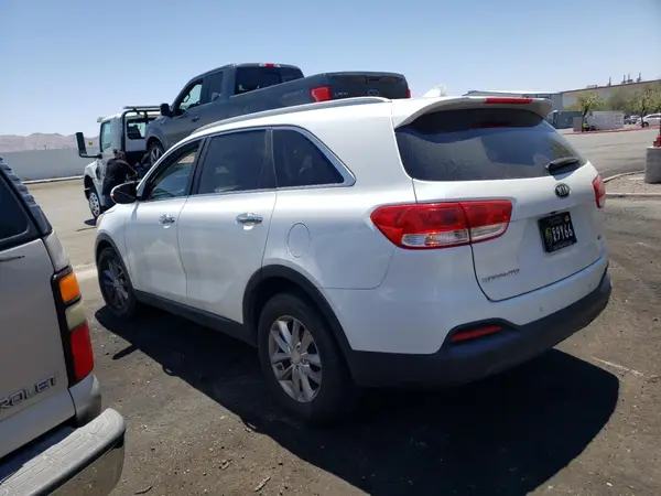 5XYPG4A3XHG269686 2017 KIA SORENTO - Image 2