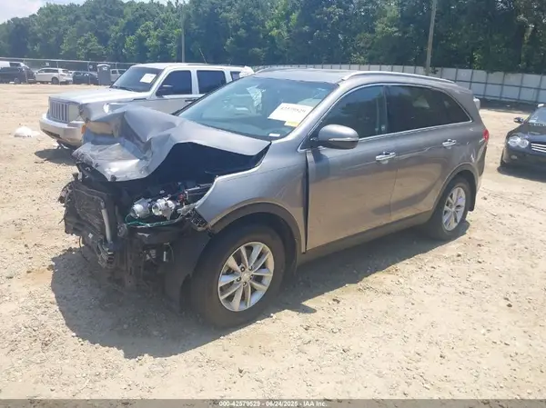 5XYPG4A3XHG271647 2017 KIA SORENTO - Image 2