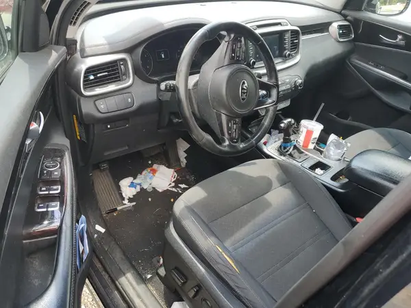 5XYPG4A3XHG272491 2017 KIA SORENTO - Image 8