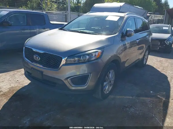 5XYPG4A3XHG272510 2017 KIA SORENTO - Image 2