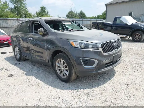 5XYPG4A3XHG274936 2017 KIA SORENTO - Image 1