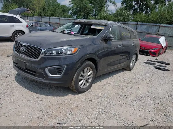 5XYPG4A3XHG274936 2017 KIA SORENTO - Image 2