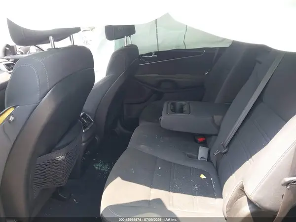 5XYPG4A3XHG274936 2017 KIA SORENTO - Image 8