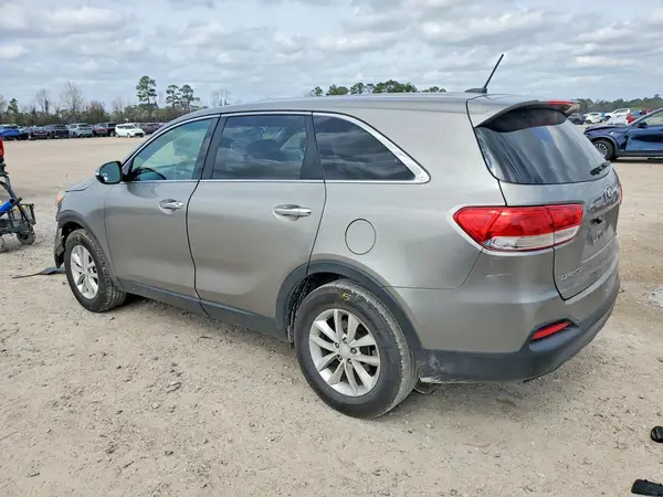 5XYPG4A3XHG277996 2017 KIA SORENTO - Image 2