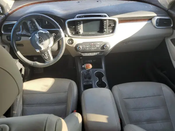 5XYPG4A3XHG279876 2017 KIA SORENTO - Image 8