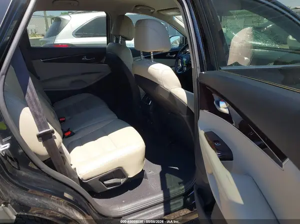 5XYPG4A3XHG285581 2017 KIA SORENTO - Image 8
