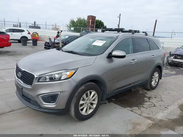 5XYPG4A3XHG296886 2017 KIA SORENTO - Image 2