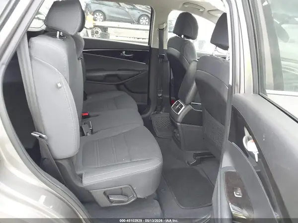 5XYPG4A3XHG296886 2017 KIA SORENTO - Image 8