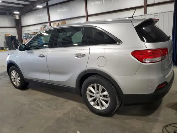 5XYPG4A3XHG301553 2017 KIA SORENTO - Image 2