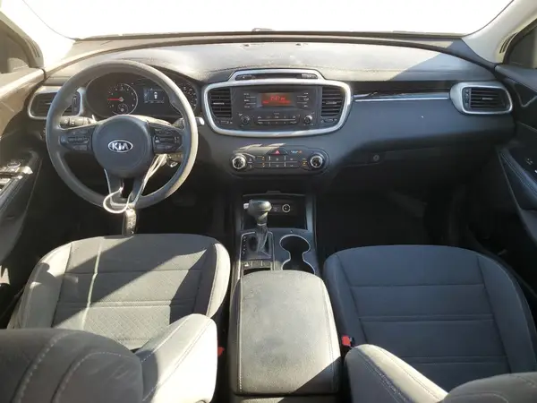 5XYPG4A3XHG302394 2017 KIA SORENTO - Image 8