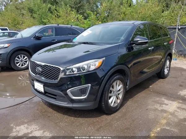 5XYPG4A3XHG315114 2017 KIA SORENTO - Image 2
