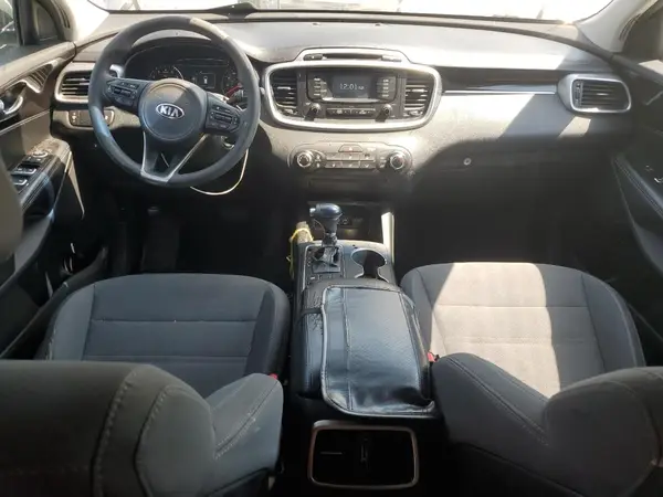 5XYPG4A3XHG318160 2017 KIA SORENTO - Image 8