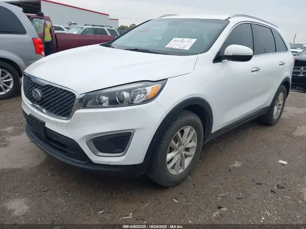 5XYPG4A3XHG319275 2017 KIA SORENTO - Image 2