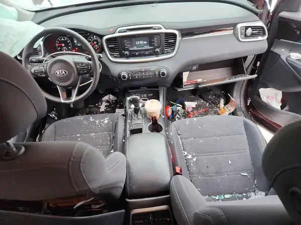 5XYPG4A3XHG332365 2017 KIA SORENTO - Image 8