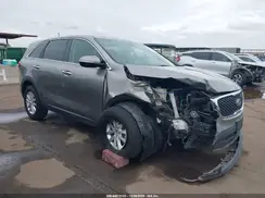 5XYPG4A3XJG339046 2018 KIA SORENTO