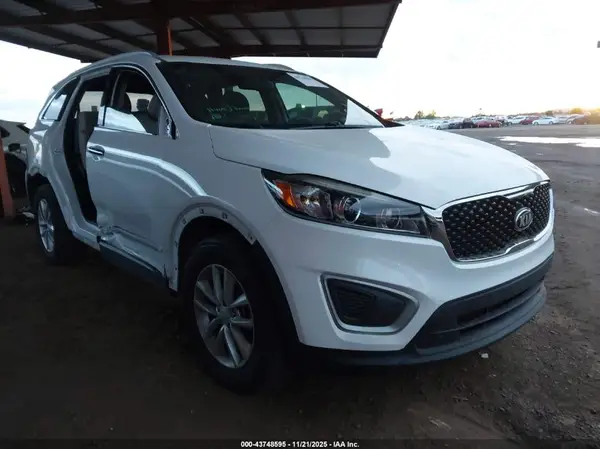 5XYPG4A3XJG339189 2018 KIA SORENTO - Image 1