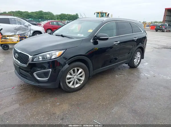 5XYPG4A3XJG341489 2018 KIA SORENTO - Image 2