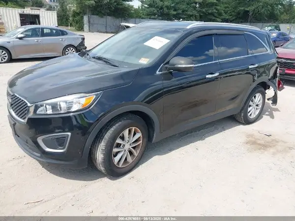 5XYPG4A3XJG346112 2018 KIA SORENTO - Image 2