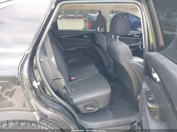 5XYPG4A3XJG346112 2018 KIA SORENTO - Image 8