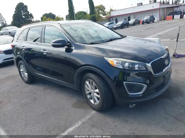 5XYPG4A3XJG347499 2018 KIA SORENTO - Image 1