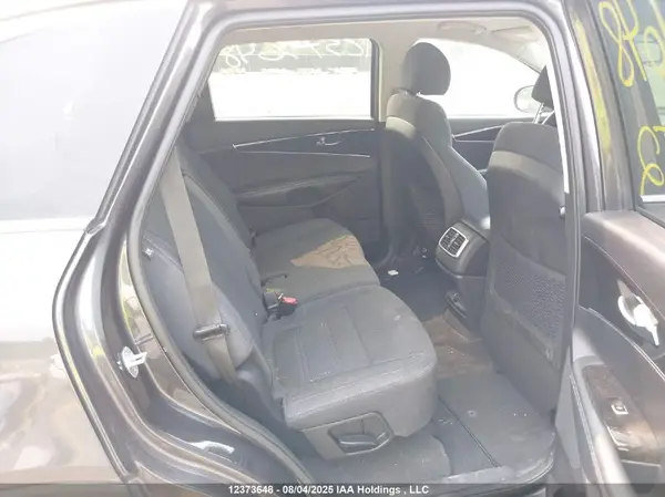 5XYPG4A3XJG353352 2018 KIA SORENTO - Image 8