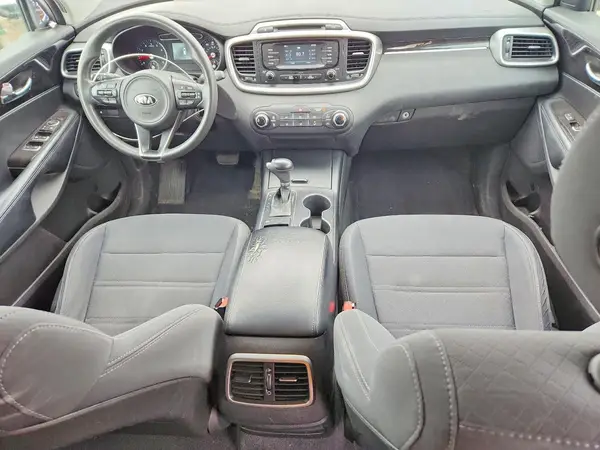5XYPG4A3XJG369048 2018 KIA SORENTO - Image 8