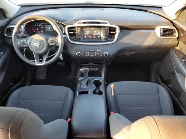 5XYPG4A3XJG370619 2018 KIA SORENTO - Image 8