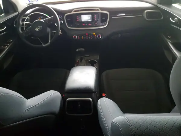 5XYPG4A3XJG380566 2018 KIA SORENTO - Image 8
