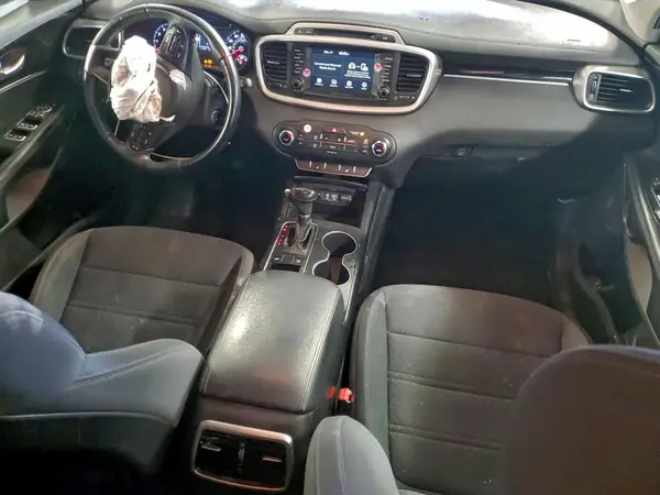 5XYPG4A3XJG392362 2018 KIA SORENTO - Image 8