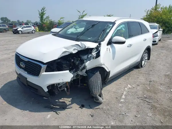 5XYPG4A3XJG400735 2018 KIA SORENTO - Image 2